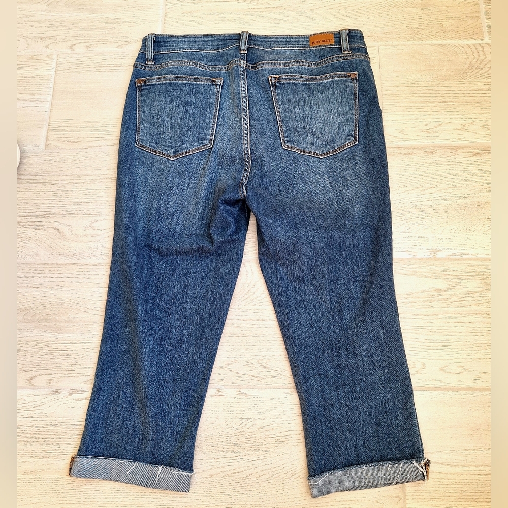 Judy Blue Mid-Rise Skinny Capri Fit Jeans Medium Wash - Size 11/30 Raw Edge Cuff - Picture 6 of 8